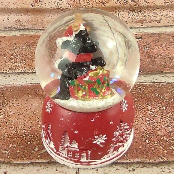 Mini Christmas Reindeer Dog Tree Snowglobe Waterglobe Snow Globe Santa Reindeers - Picture 10 of 16